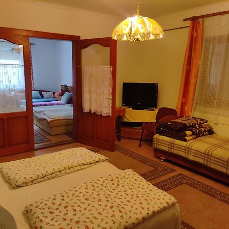 Csukavoelgyi Apartman Visegrád Exteriér fotografie