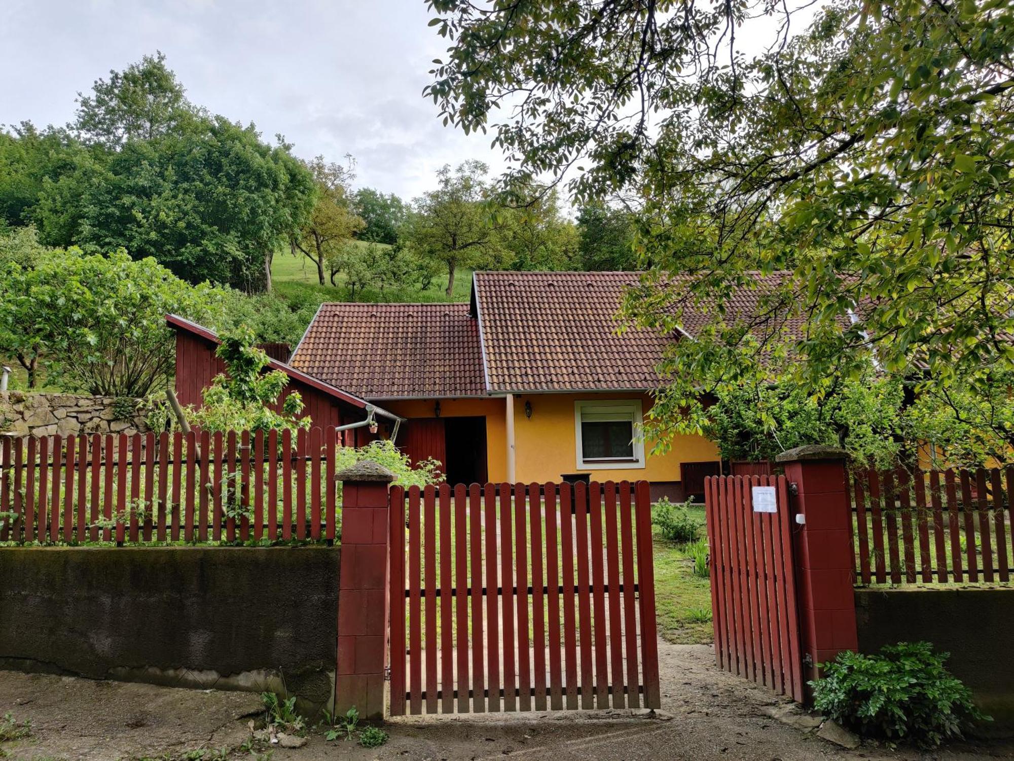 Csukavoelgyi Apartman Visegrád Exteriér fotografie