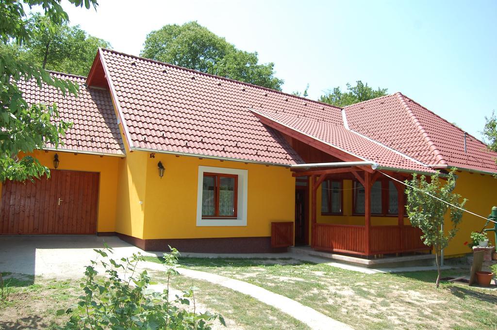 Csukavoelgyi Apartman Visegrád Exteriér fotografie