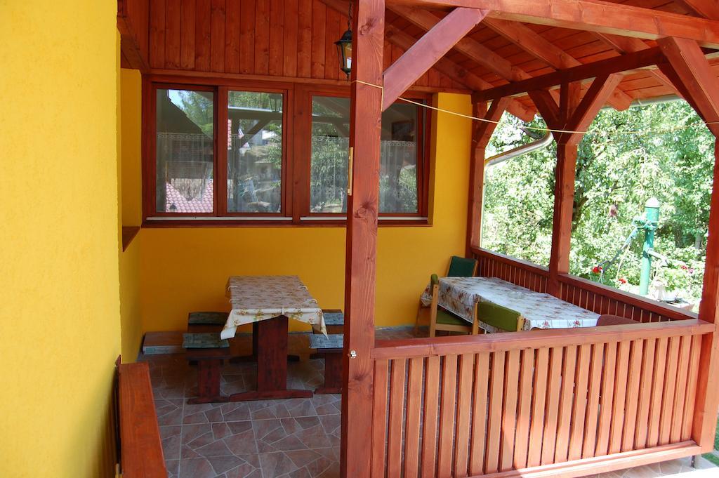 Csukavoelgyi Apartman Visegrád Exteriér fotografie